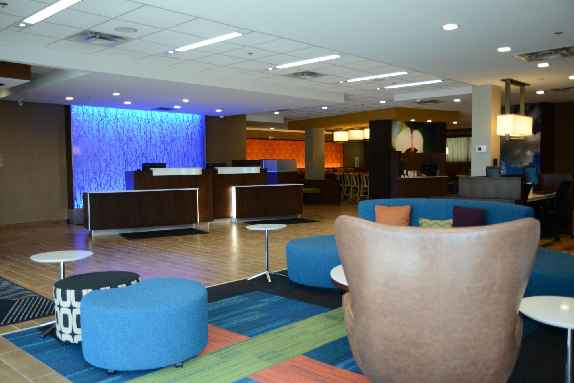 Fairfield Inn & Suites By Marriott Edmonton North מראה חיצוני תמונה