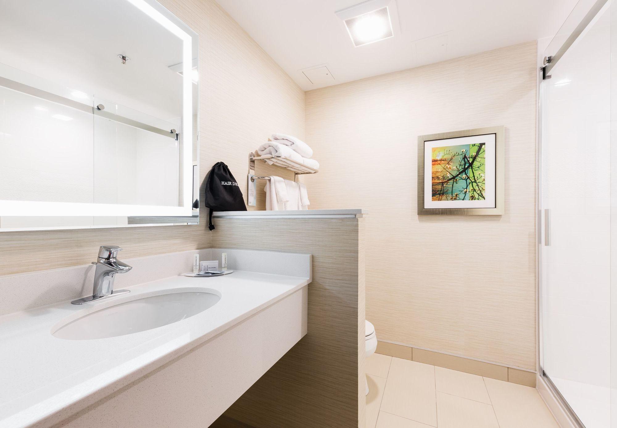 Fairfield Inn & Suites By Marriott Edmonton North מראה חיצוני תמונה