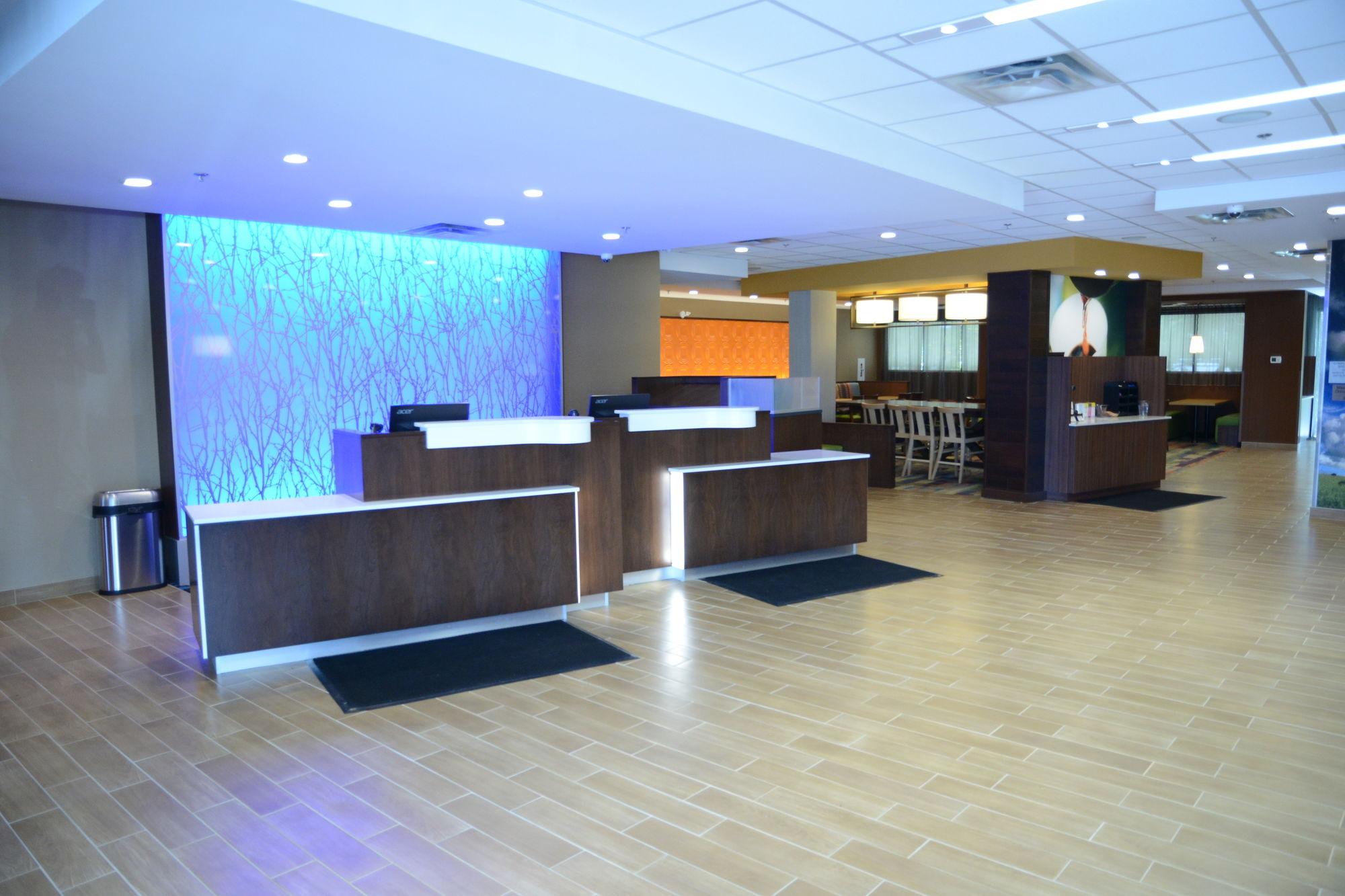 Fairfield Inn & Suites By Marriott Edmonton North מראה חיצוני תמונה