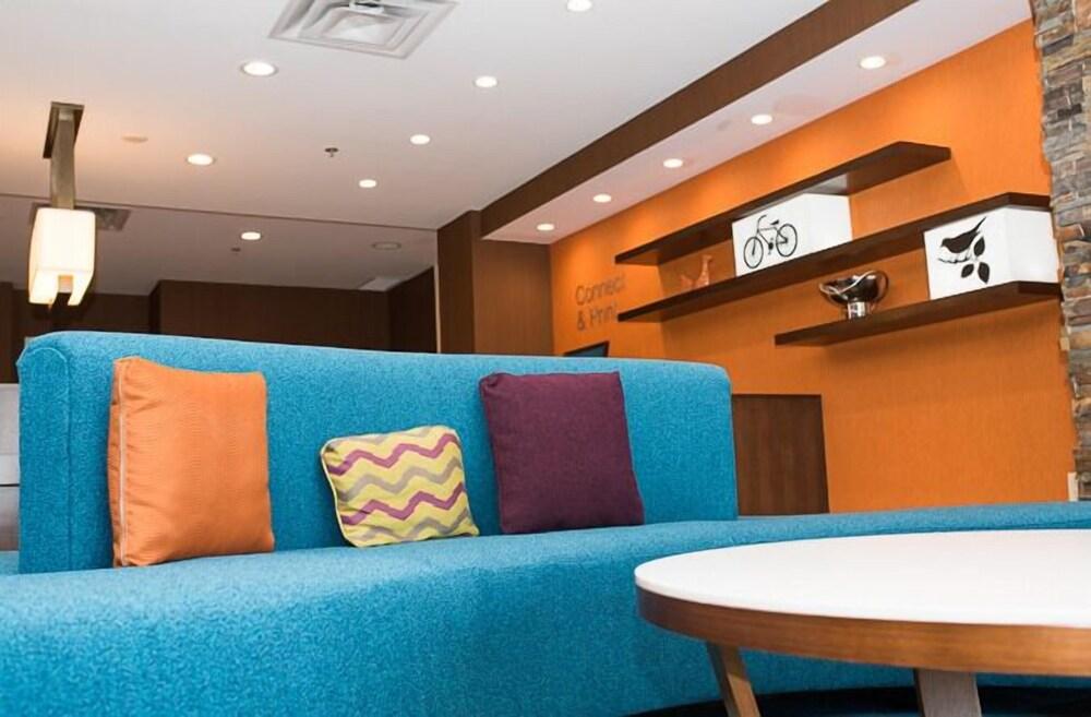 Fairfield Inn & Suites By Marriott Edmonton North מראה חיצוני תמונה