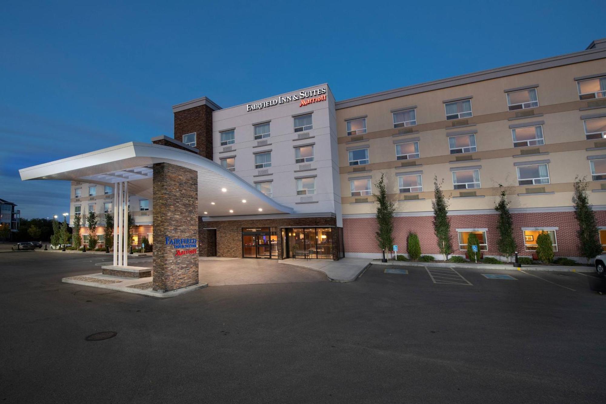 Fairfield Inn & Suites By Marriott Edmonton North מראה חיצוני תמונה