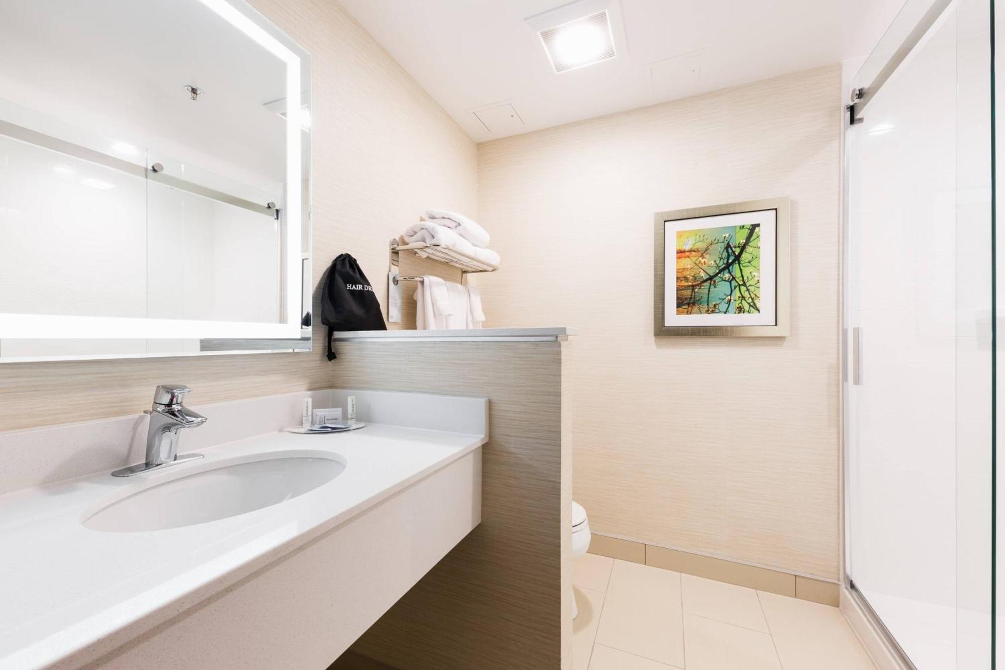 Fairfield Inn & Suites By Marriott Edmonton North מראה חיצוני תמונה