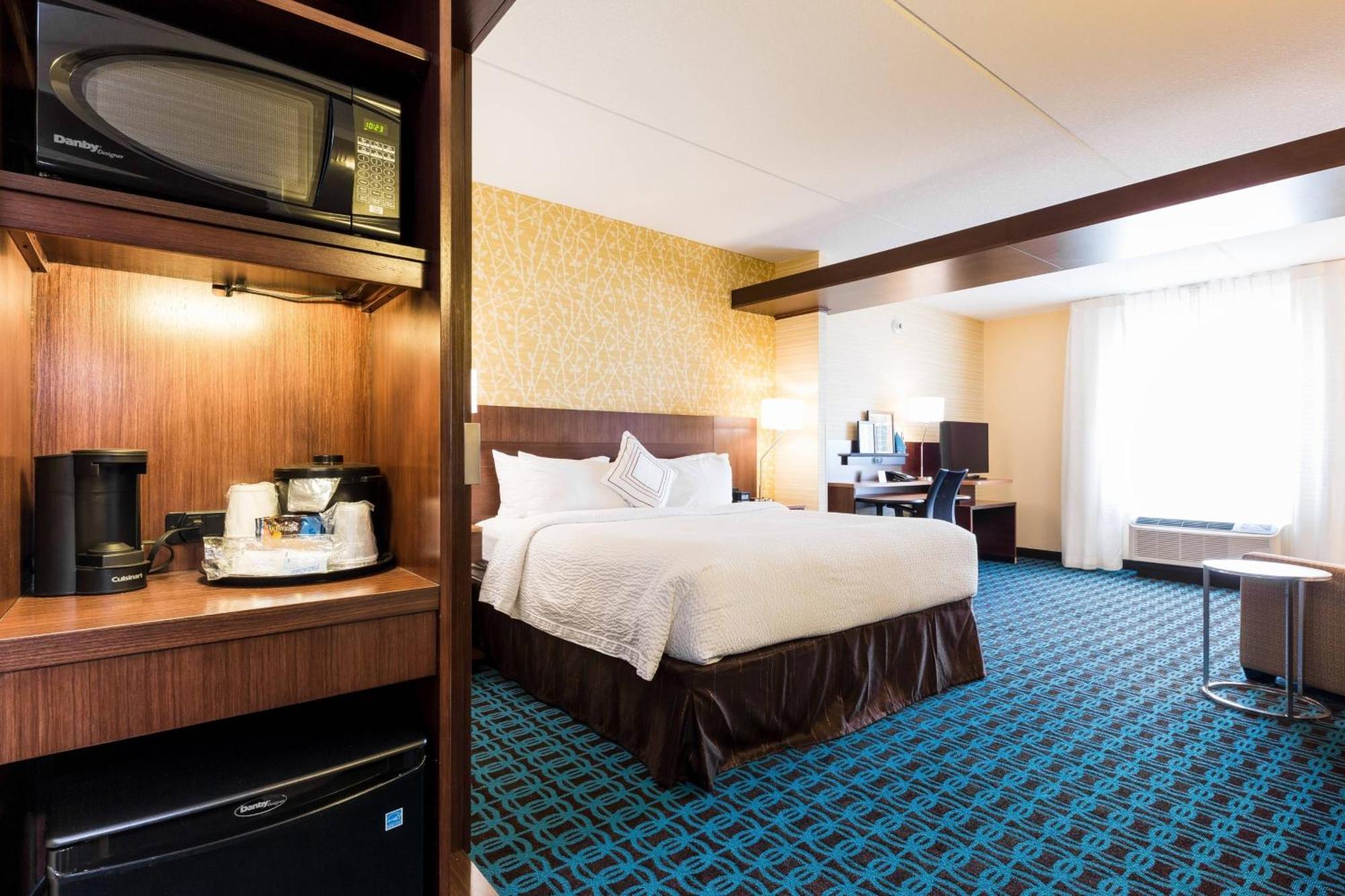 Fairfield Inn & Suites By Marriott Edmonton North מראה חיצוני תמונה